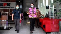 Hendrisman diperiksa penyidik untuk tersangka Direktur Utama PT Himalaya Energi Perkasa, Piter Rasiman. Piter merupakan tersangka dalam kasus Jiwasraya.