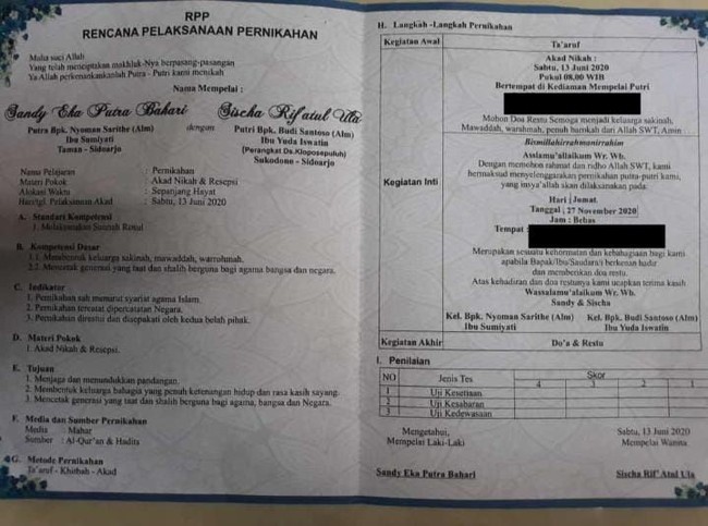 Bisa tebak yang satu ini undangan pernikahannya mirip apa? Jika diperhatikan undangan pernikahan ini mirip banget sama rapor ya.. Jadi inget masa-masa sekolah. Foto: Twitter.com/friskably