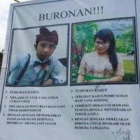 Wah kalau yang ini dijamin super anti mainstream. Kira-kira calon pengantinnya anak hukum atau apa ya? Bakal diinget terus nih pasti undangannya. Foto: Instagram.com/riski_mrtl_1215