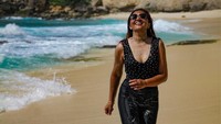 Kulit gosong Ashanty pun mencuri perhatian netizen. Ya Allah bunda, lama di Bali kulitnya jadi gosong tapi cantiknya gak berubah sii @ashanty_ash, tulis salah seorang follower Ashanty di Instagram. (Foto: dok. Instagram @ashanty_ash)  