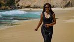10 Gaya Ashanty di Pantai, Lari-larian bak Film India!
