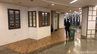 Dari jaringan restoran yang memiliki 20 restoran, hanya buka 8 hingga 9 outlet saja. Masalah utama penutupan restoran sementara atau permanen karena masalah modal kerja.