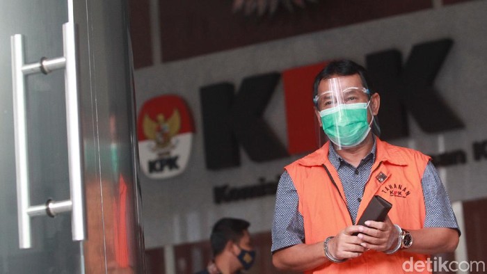 KPK menyatakan berkas tuntutan eks Bupati Bogor periode 2008-2014 Rachmat Yasin sudah lengkap (P21) dan segera dibawa ke Pengadilan Tipikor Bandung.