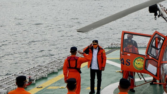 Budi Karya Cek Armada Basarnas