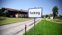 Penduduk Desa Fucking yang terbilang kecil di Austria ini sudah lama menderita akan nama itu. Mereka telah mengonfirmasi bahwa, mulai 1 Januari, daerah itu akan berubah nama menjadi Fugging.