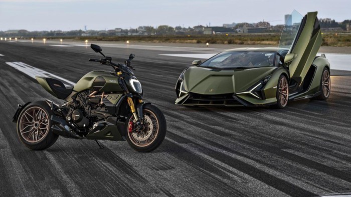 Edisi khusus Ducati Diavel yang terinspirasi desain Lamborghini Sian