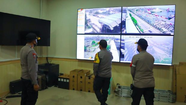 Foto: Kapolda Metro Cek Command Center Polres Pelabuhan Tanjung Priok (Dok. istimewa)