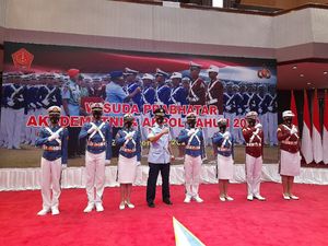 Panglima TNI Marsekal Hadi Tjahjanto Wisuda 672 Prajurit Taruna