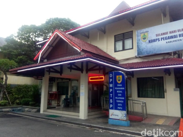 Kantor Dinas Penanaman Modal dan Pelayanan Terpadu Satu Pintu (DPMPTSP) Sragen