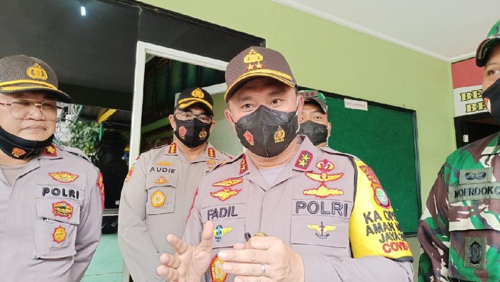 Kapolda Metro Jaya Irjen Fadil Imran kunjungi Koramil 04 Cengkareng