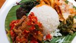 Lamaknyo! Nasi Kapau dengan Lauk Gulai Tambusu hingga Rendang