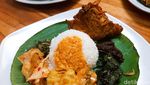 Lamaknyo! Nasi Kapau dengan Lauk Gulai Tambusu hingga Rendang
