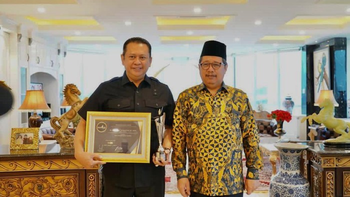 Ketua MPR Bambang Soesatyp