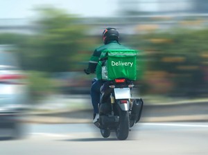 Gegara Makanan Telat Dikirim, Ojol Ini Kena Lempar Sup Panas