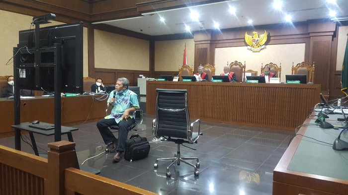 Eks Ketua PN Jakut Lilik Mulyadi jadi saksi di sidang Nurhadi, Jumat (27/11/2020).