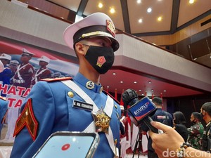 Mantan Penjual Kue Moci Ini Wakili Prajurit Taruna Diwisuda Panglima TNI