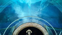 Tak kalah mewah momen kuliner Mareta Angel yang satu ini. Ia mengunjungi restoran mewah di dalam laut. Tampak kehidupan laut terlihat dari dalam.  Foto: Instagram @mareta_angelreal