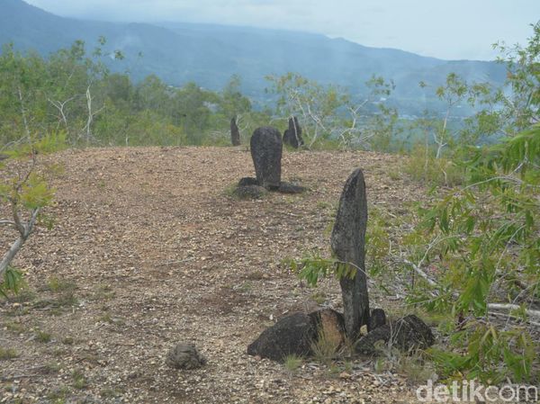 Foto: Batu Tegak Papua yang Bisa Kabulkan Permohonan