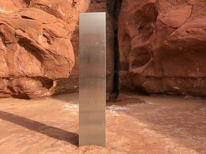 Hilangnya Tugu Logam Misterius di Gurun Bukan Ulah Alien, Ini Pelakunya
