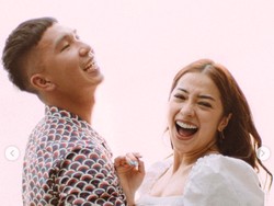 6 Foto Liburan Mewah Nikita Willy di Villa Menghadap Samudera Hindia