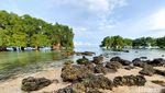 Foto:  Pantai Pasir Putih itu Bernama Paropa Kilo