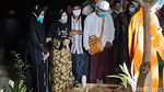 Potret Pemakaman Bupati Situbondo Dadang Wigiarto