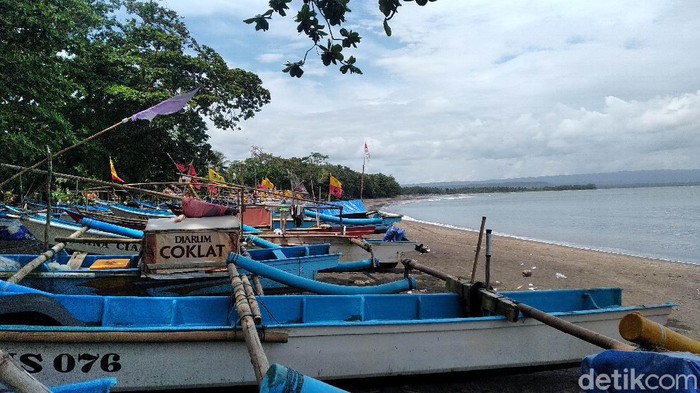 Pemerintah akan melakukan penataan pantai Batukaras Pangandaran