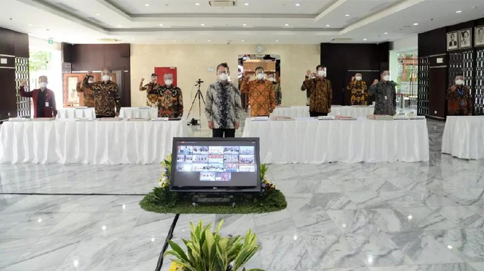 Penyerahan Daftar Isian Pelaksanaan Anggaran (DIPA) Tahun Anggaran 2021 ke 12 unit utama dan 32 satuan kerja di lingkungan Kementerian ESDM.