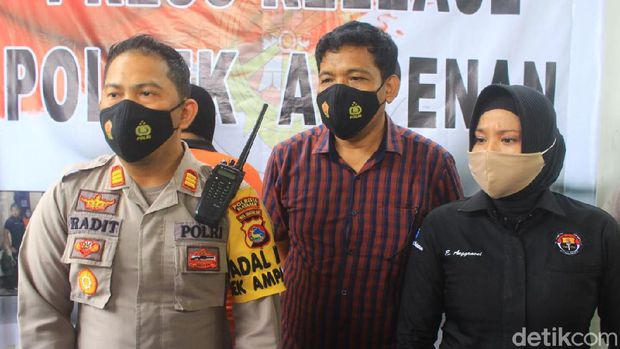 RA (35, warga Ampenan Selatan, NTB, ditangkap polisi setelah menggadai belasan mobl rental (dok Istimewa)