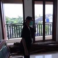 Ruangan yang rencananya akan dijadikan kamar anak Roger dan Cut.  (Foto: Youtube/KeluargaITIKK)