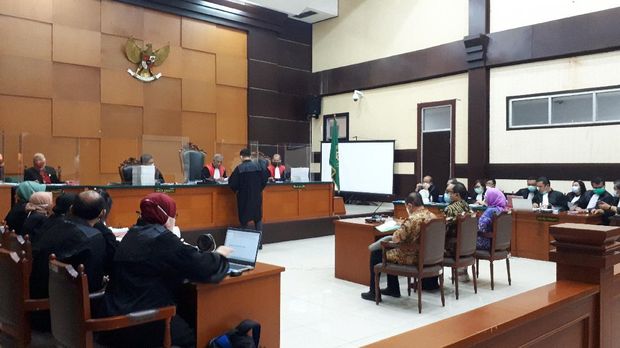 Sidang kasus surat jalan palsu di PN Jaktim, Jumat (27/11/2020).