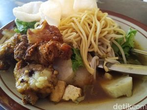 Matoh Banget! Tahu Campur Cak Ali Buat Sarapan