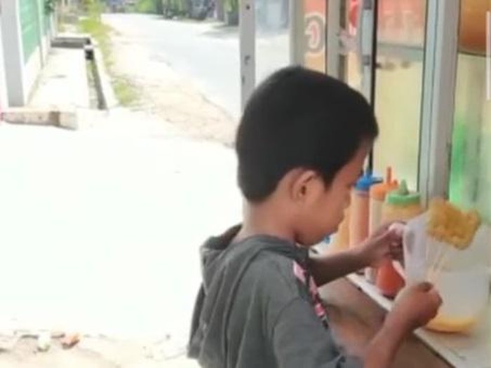 Bocah Penjual Cilor
