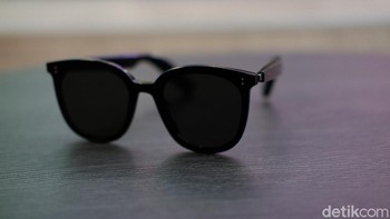 Huawei Gentle Monster II mengadopsi kaca lensa dari Zeiss. Khusus sunglasses menggunakan lensa yang digunakan perlindungan UV kategori tiga.Foto: Adi Fida Rahman/detikINET