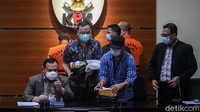 Menurut Firli, pemberian uang kepada Ajay telah dilakukan sebanyak 5 kali sejak 6 Mei 2020. Namun, Ajay baru menerima uang suap sebesar Rp 1,661 miliar.
