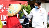 Kegiatan yang dilakukan oleh para srikandi poktan ini rupanya menarik perhatian masyarakat. Bahkan, beberapa kelompok tani lain berkunjung untuk diskusi mengenai pengolahan hidroponik yang dilakukan oleh kelompok tani yang didirikan sejak tahun 2018 ini. Termasuk salah satunya adalah Ketua Relawan Indonesia Bersatu Lawan COVID-19, Sandiaga Uno. dok. RIB Lawan COVID-19