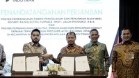 WIKA dan PT Ceria Metalindo Indotama [CMI], entitas anak PT Ceria Nugraha Indotama [CNI] telah menandatangani kontrak kerjasama untuk sinergi EPC (Engineering, Procurement, and Construction) Proyek Pembangunan Pabrik Pengolahan dan Pemurnian Nikel Rotary-Kiln Electric Furnace (RKEF) Jalur Produksi 3 & 4 (2 x72 MVA) dengan nilai kontrak sebesar Rp2,8 triliun dan US$180 juta. Foto: dok. WIKA