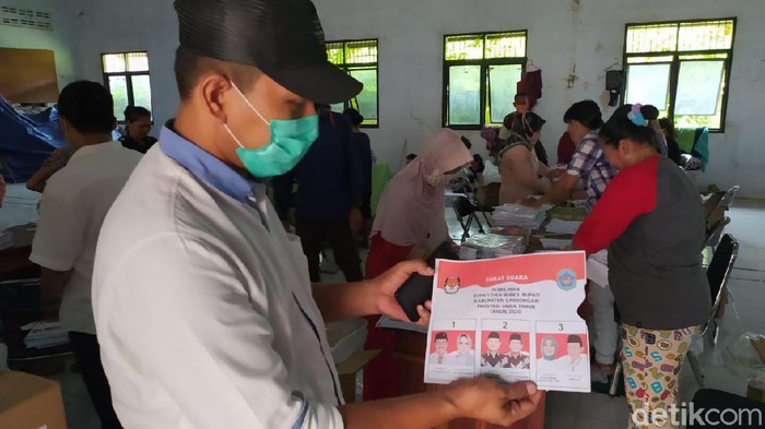 Lebih 900 Surat Suara di Pilkada Lamongan Rusak