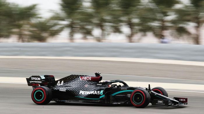 Lewis Hamilton BAHRAIN, BAHRAIN - NOVEMBER 28: Lewis Hamilton of Great Britain driving the (44) Mercedes AMG Petronas F1 Team Mercedes W11 on track during final practice ahead of the F1 Grand Prix of Bahrain at Bahrain International Circuit on November 28, 2020 in Bahrain, Bahrain. (Photo by Kamran Jebreili - Pool/Getty Images)