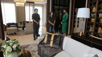 Oktavianus Ekowibowo Project Director PT BSD Diamond Development, Farah Quinn Celebrity Chef dan Jeannie Kurniawan Head of Sales & Promotion The Zora BSD City berbincang saat peluncuran Klaster Kiyomi The Zora BSD City, Sabtu (28/11/2020).