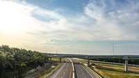 Tol Pekanbaru - Dumai sepanjang 131 KM ini terdiri dari 6 (enam) seksi yaitu Seksi 1 Pekanbaru - Minas (9,5km), Seksi 2 Minas - Kandis Selatan (24,1km), Seksi 3 Kandis Selatan - Kandis Utara (16,9km), Seksi 4 Kandis Utara - Duri Selatan (26,5 km), Seksi 5 Duri Setalan - Duri Utara (29,54km), dan Seksi 6 (Duri Utara - Dumai (25,05km)Foto: Dok. PT Hutama Karya (Persero)