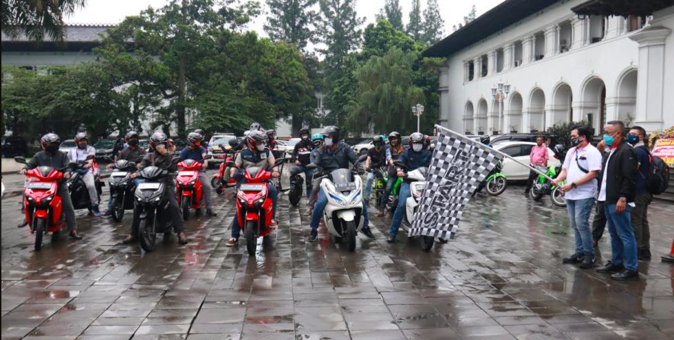 Motor listrik mulai diuji di Bandung