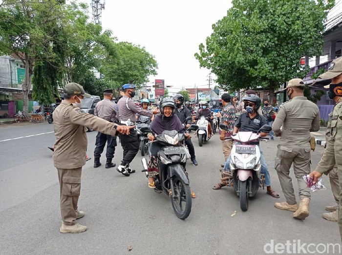 Polisi Kota Kediri Ingatkan Disiplin Protkes COVID 19