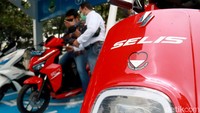 Motor listrik sangat cocok digunakan di kawasan perkotaan. Selain, bentuknya yang ramping, motor ini juga bebas polusi karena tak mengeluarkan asal sedikitpun.