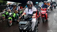 Saat ini sudah ada dua mobil listrik untuk gubernur dan wakil gubernur, juga sepeda motor yang nantinya akan digunakan setiap SKPD.