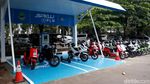 Potret Keseruan Konvoi Motor Listrik Keliling Bandung