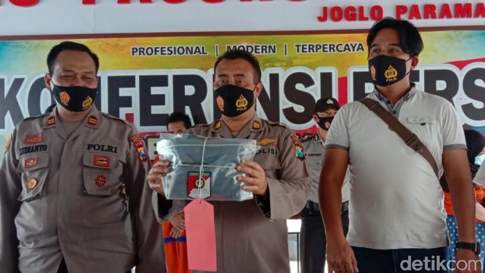 Suami Tewas Digorok Teman Atas Permintaan Istri