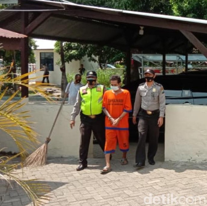 Suami Tewas Digorok Teman Atas Permintaan Istri