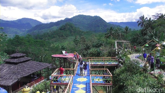 Taman Pulas Garden, obyek wisata tanaman obat di Banjarnegara