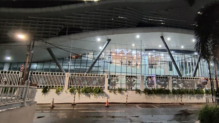 Tim Penyidik KPK Bawa 6 Koper Usai 15 Jam Lebih Geledah Gedung KKP